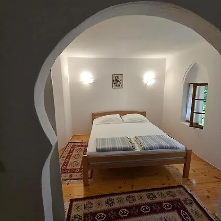 Divan By The River Apartman *