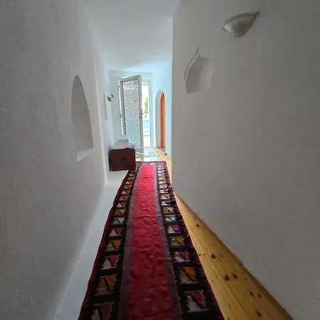 Divan By The River Apartman