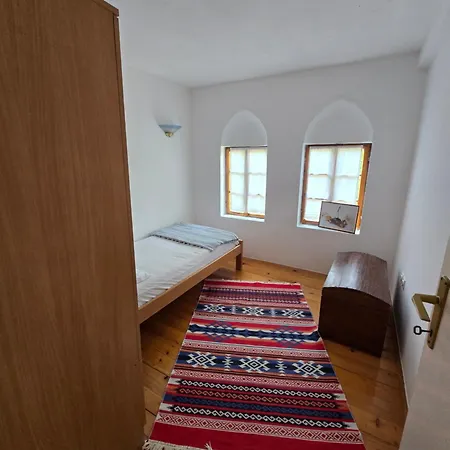 Divan By The River Apartman